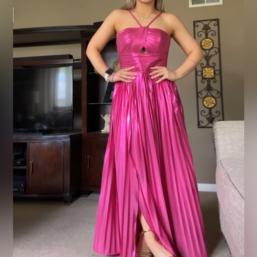 PROM DRESS - Picture 2 of 5
